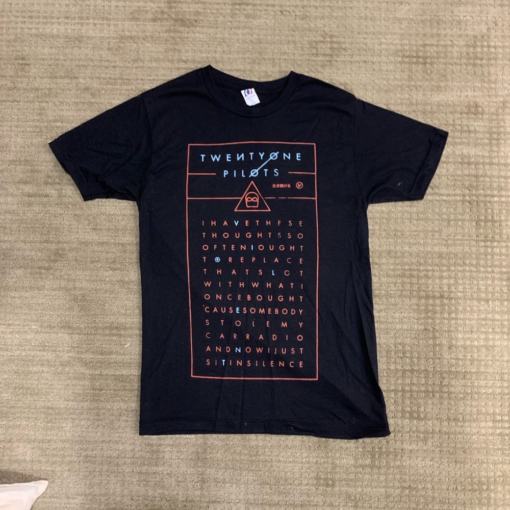 Twenty One pilots concert tee.